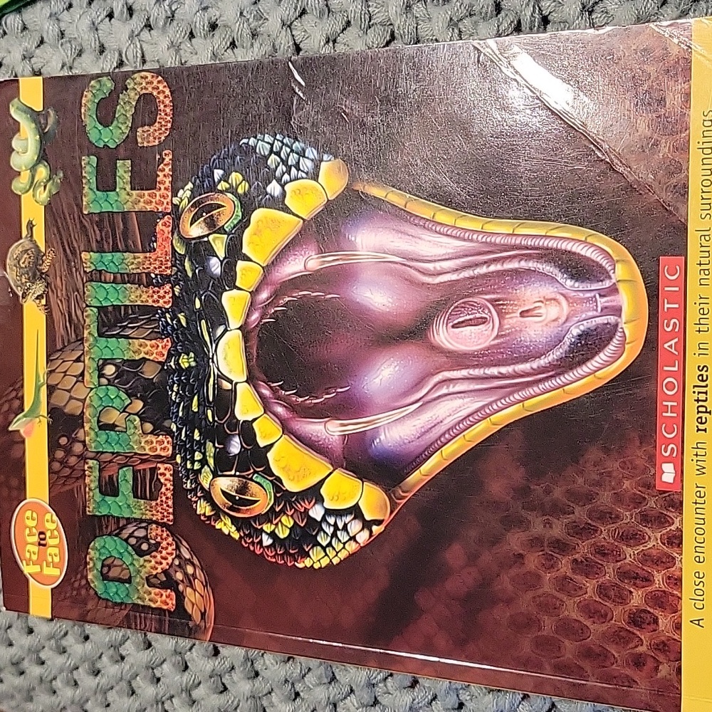 2 Reptile Books - Picture 4 of 7